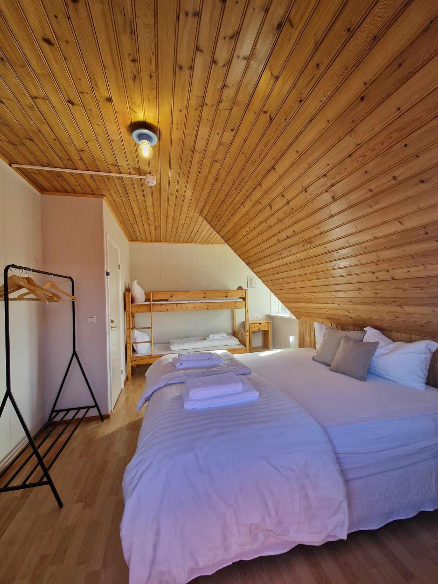 Milli Vina Guesthouse Borgarnes Quarto foto