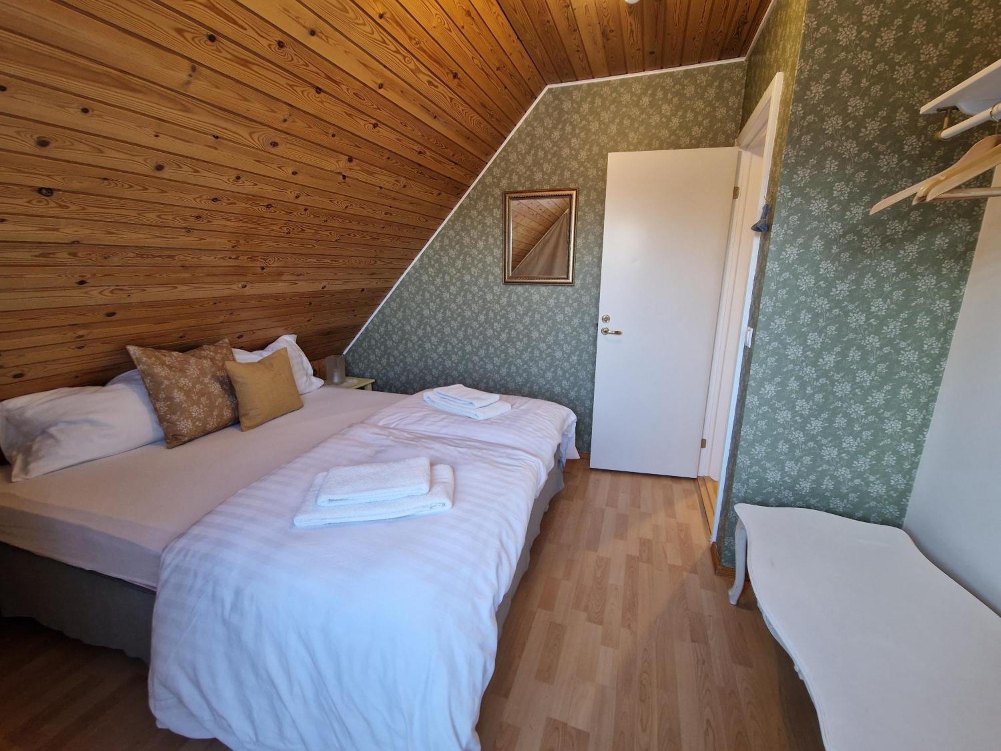 Milli Vina Guesthouse Borgarnes Quarto foto